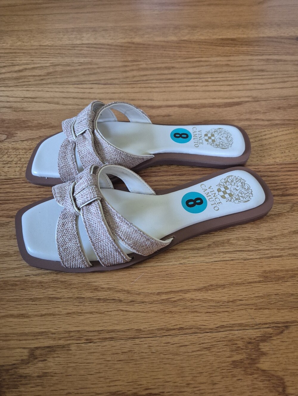 Vince Camuto Natural Beige Bow Slide Sandals, size 8 NWOB